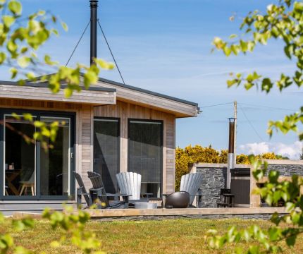 RetreatExterior21